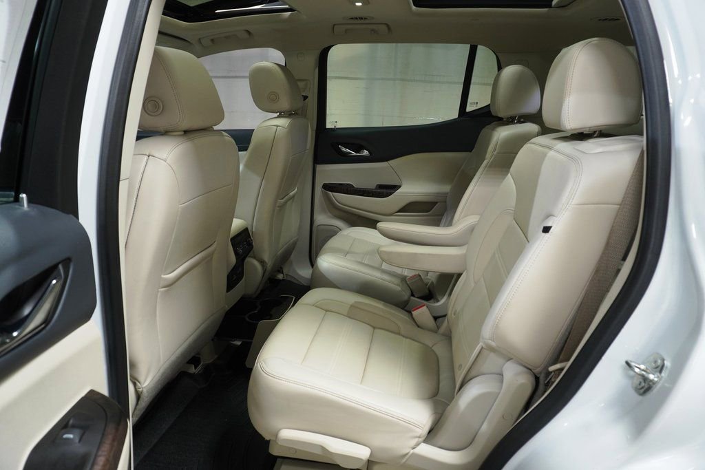 Used 2020 GMC Acadia Denali w/ Technology Package FWD image 13