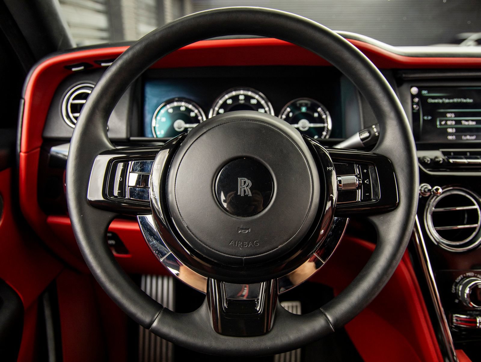 Certified 2021 Rolls-Royce Cullinan image 30