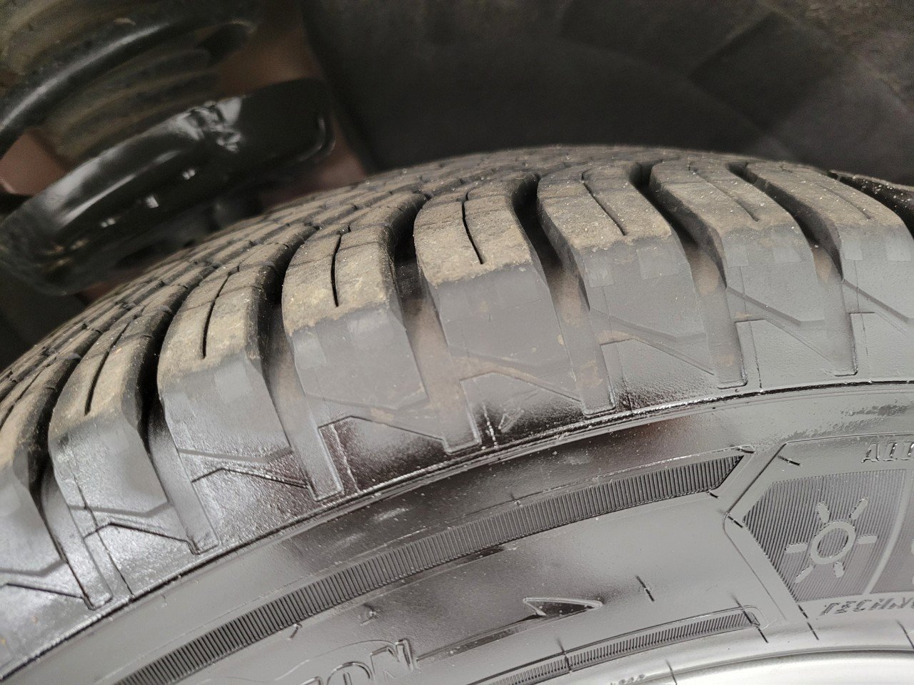 Used 2021 Chevrolet Equinox LT FWD image 5