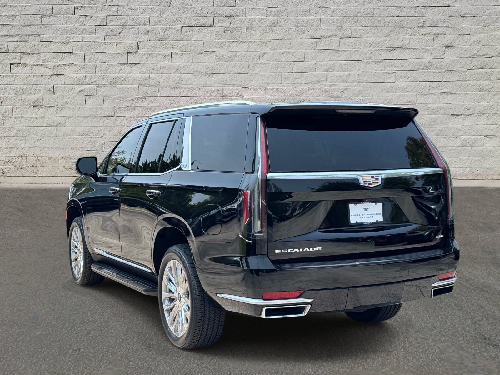 Used 2024 Cadillac Escalade Premium Luxury w/ LPO, Floor Liner Package AWD/4WD image 3