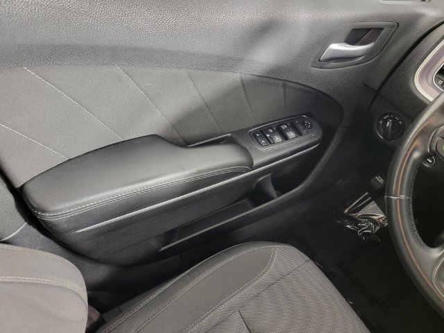 Used 2019 Dodge Charger SXT RWD image 30