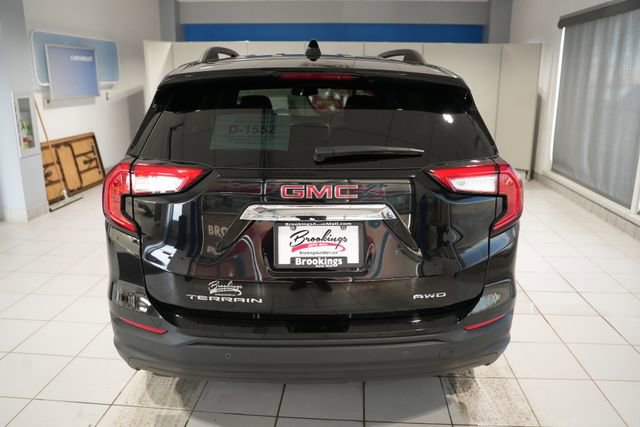 Used 2022 GMC Terrain SLE w/ Driver Convenience Package image 8