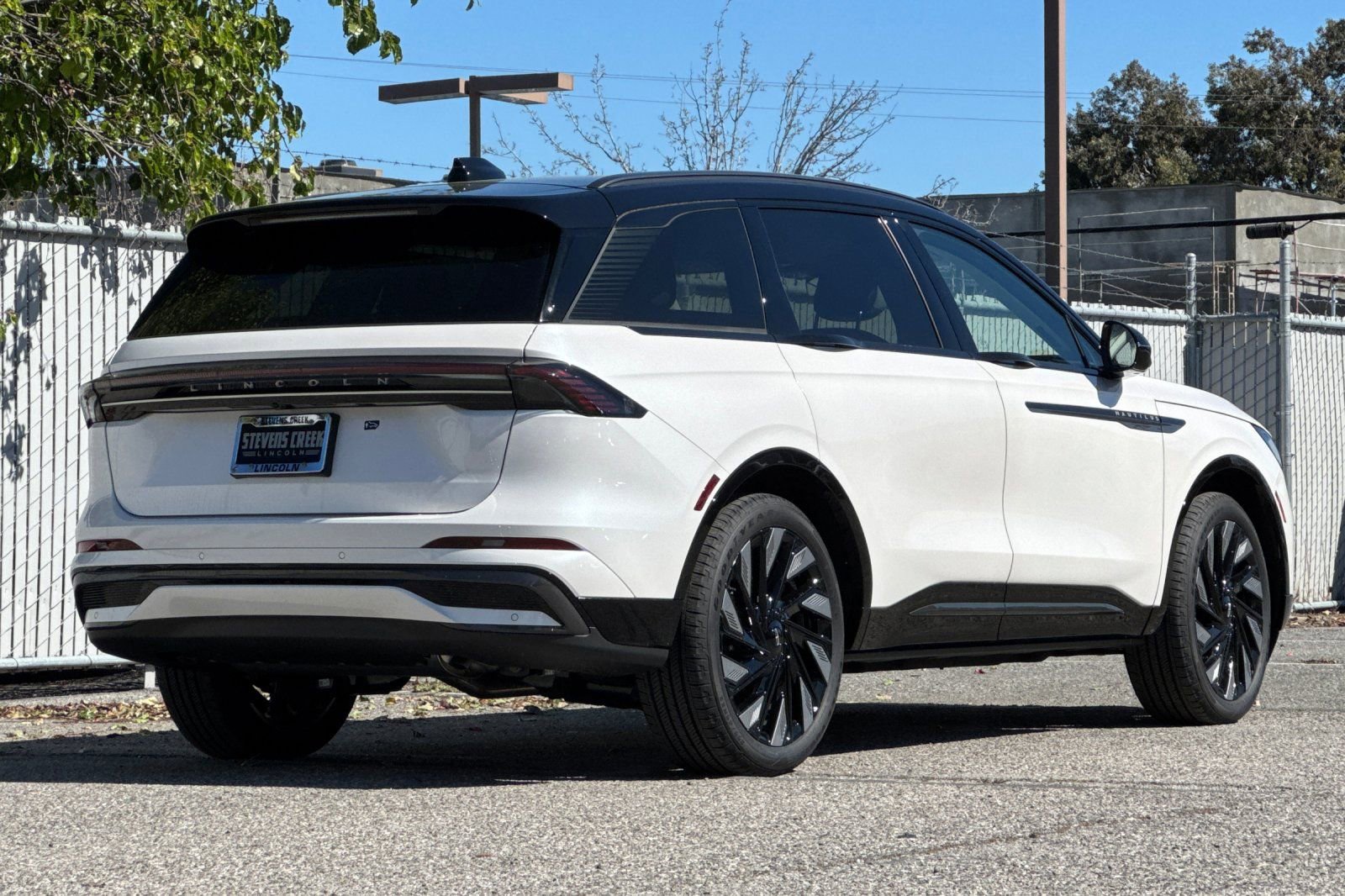 New 2026 Lincoln Nautilus Reserve image 5