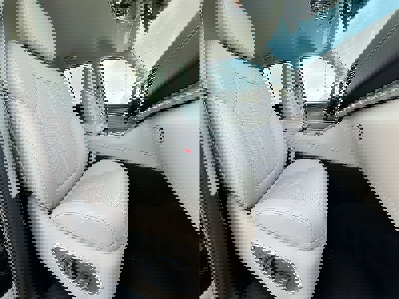 Used 2023 Jeep Wagoneer Series III w/ Preferred Equipment Group image 21