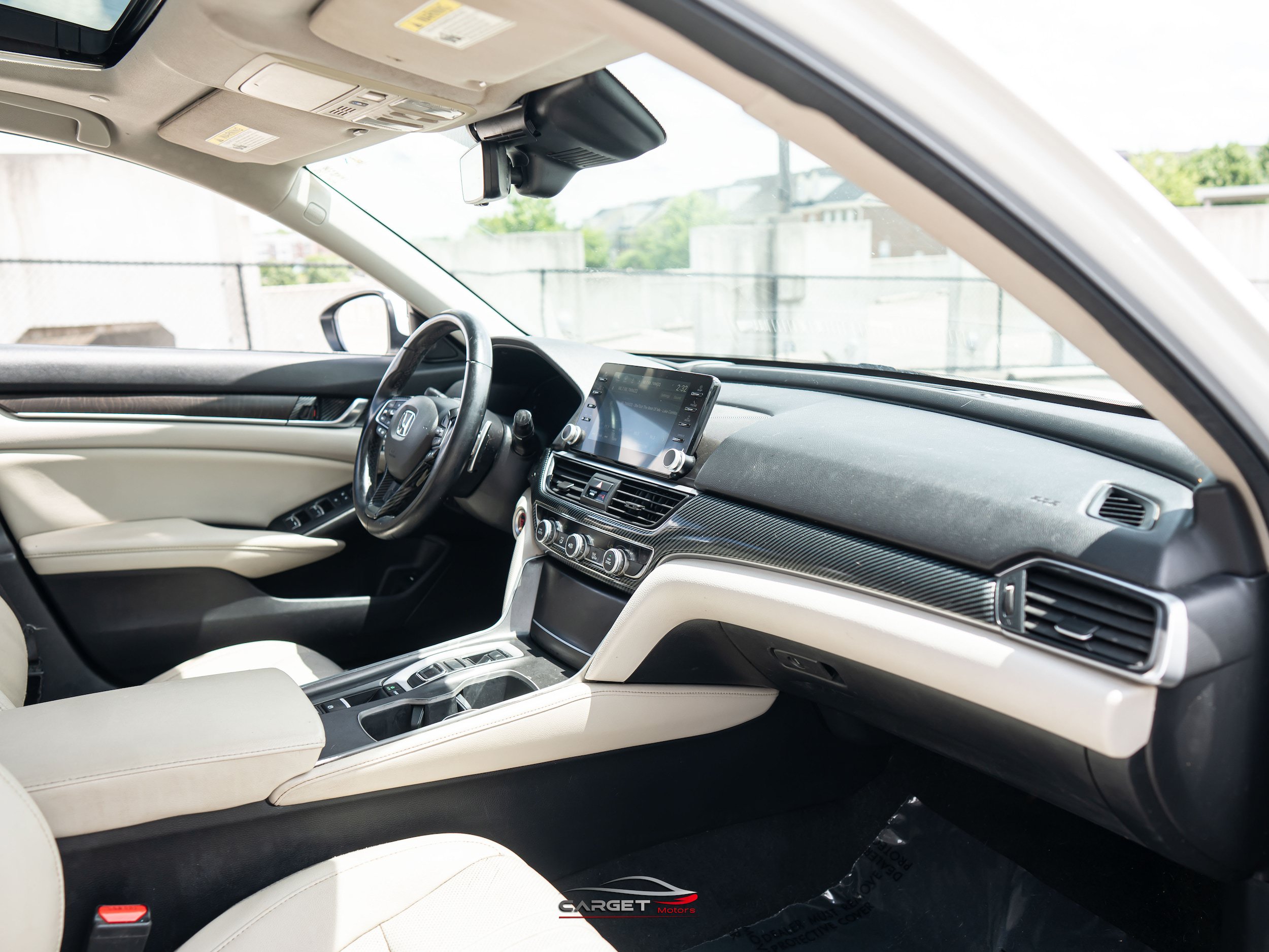 Used 2019 Honda Accord Touring image 13