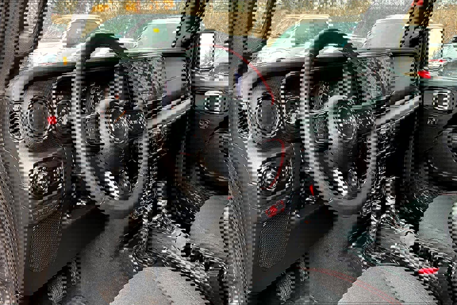 Used 2024 Jeep Wrangler Unlimited Rubicon w/ Technology Group image 16