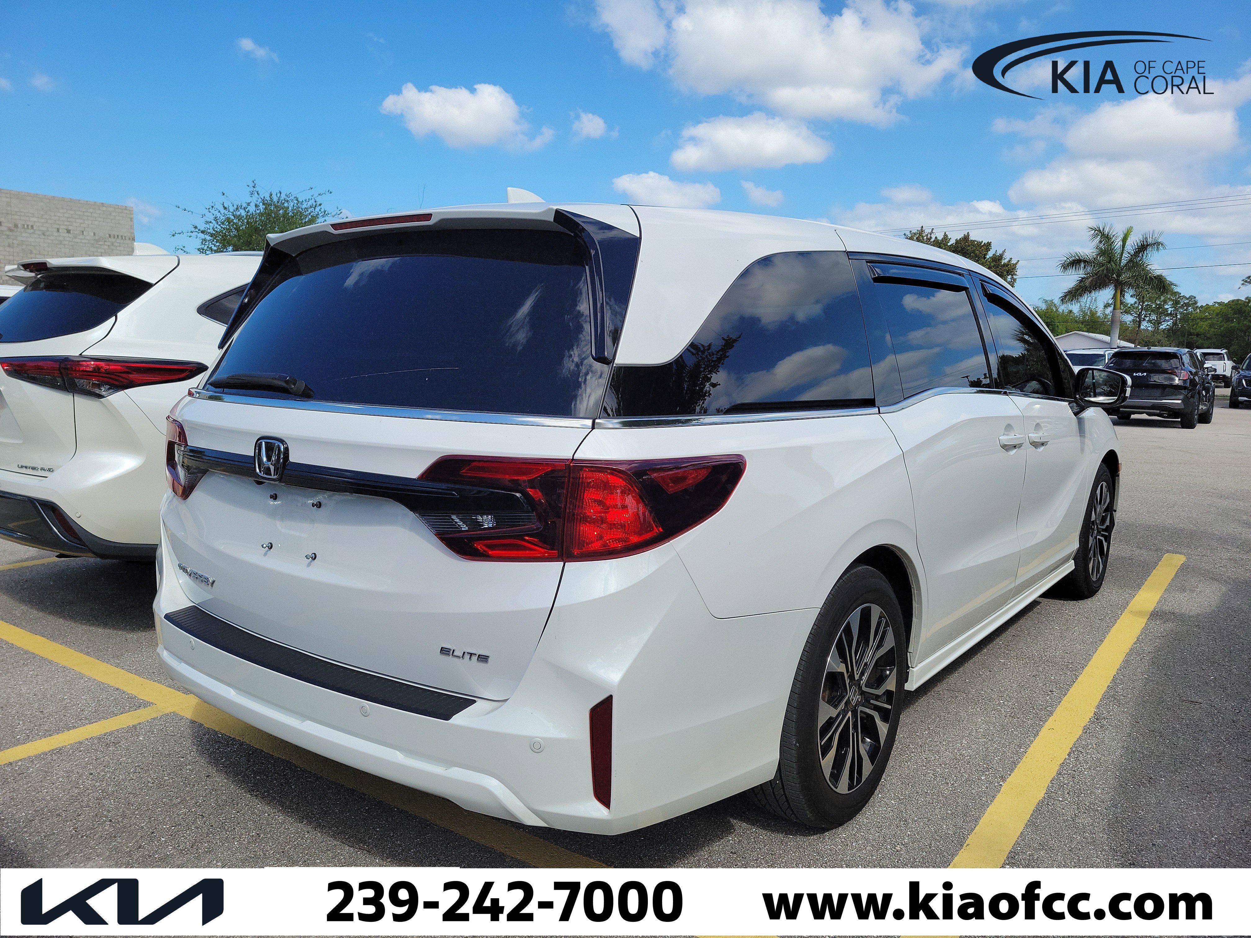 Used 2025 Honda Odyssey Elite image 10