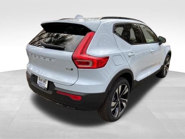 New 2026 Volvo XC40 B5 Ultra w/ Climate Package image 7