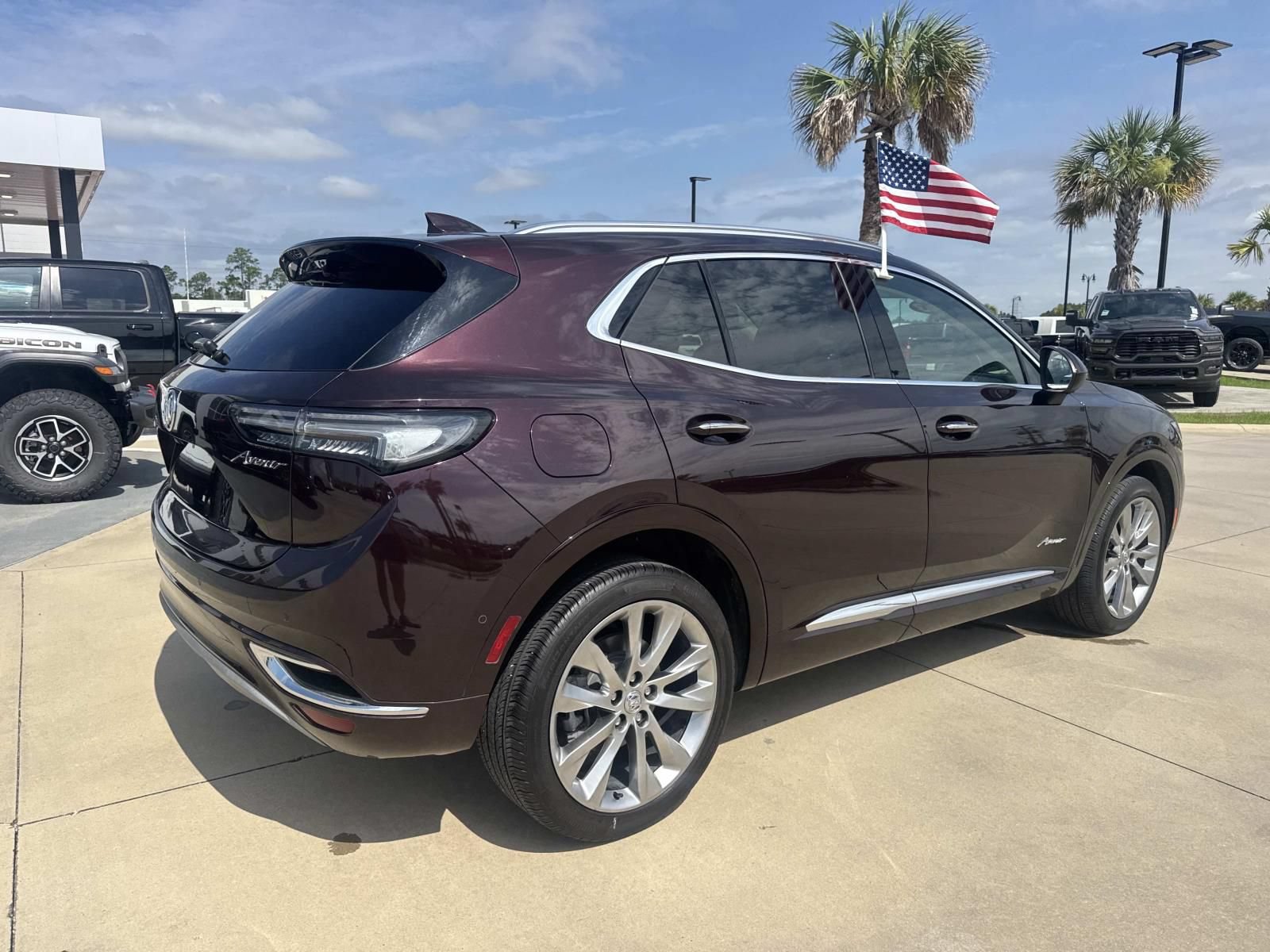 Used 2023 Buick Envision Avenir AWD/4WD image 7