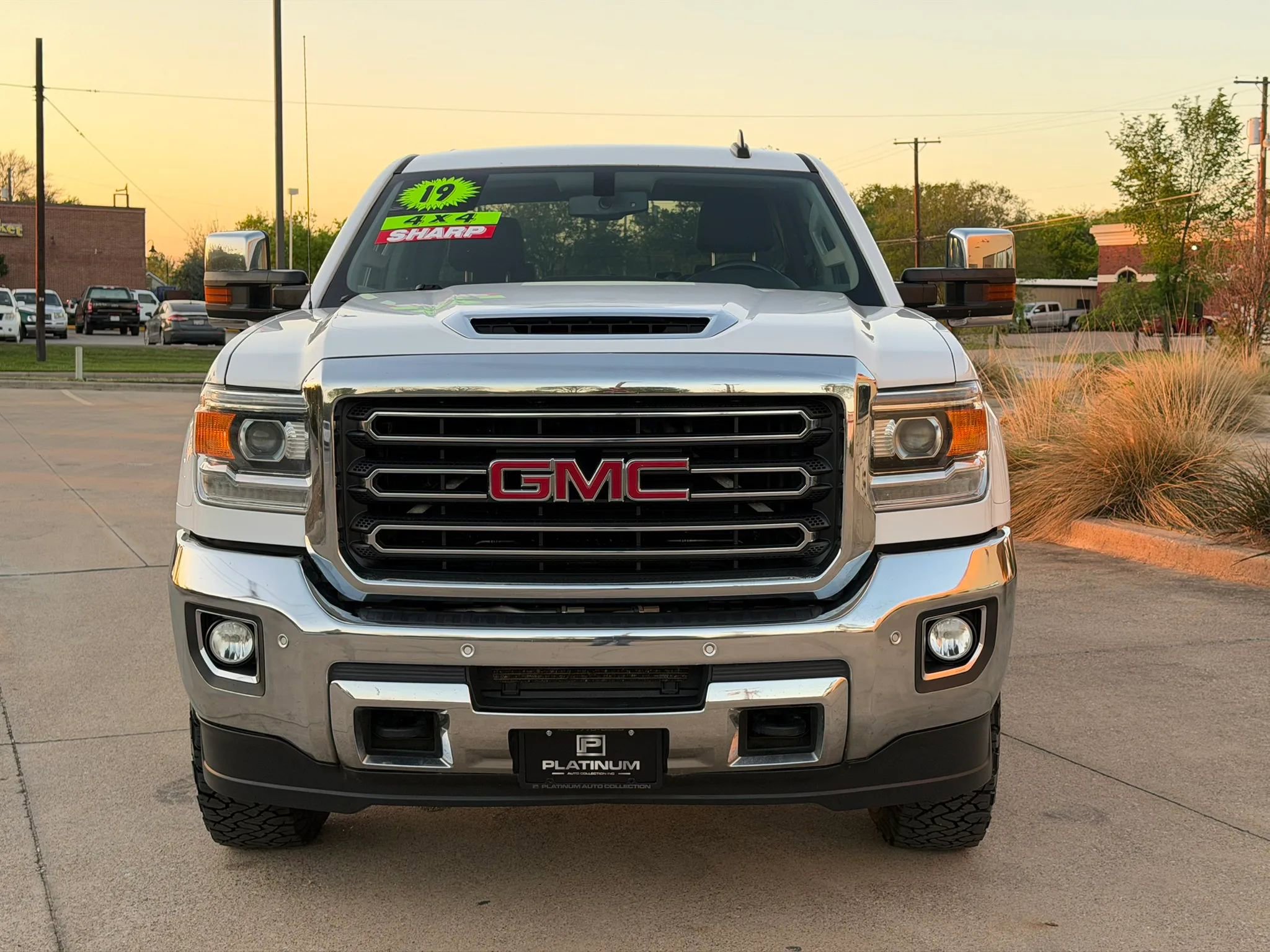 Used 2019 GMC Sierra 2500 SLT w/ Duramax Plus Package AWD/4WD image 8