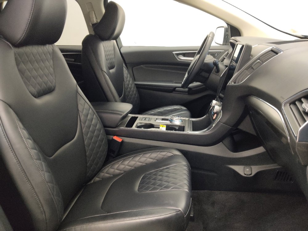 Used 2024 Ford Edge Titanium image 21