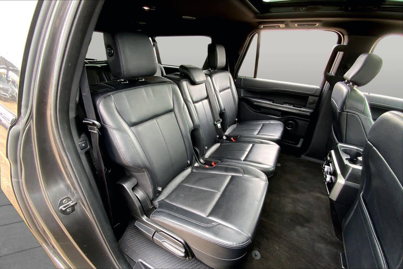 Used 2019 Ford Expedition Max XLT w/ Equipment Group 202A RWD image 20