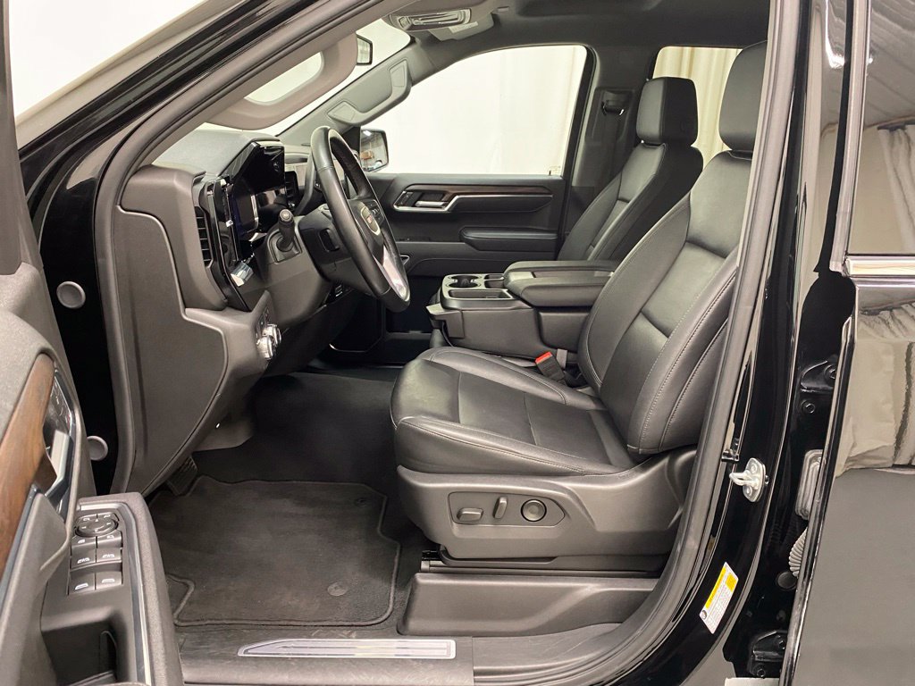 Used 2025 GMC Sierra 1500 SLT AWD/4WD image 14