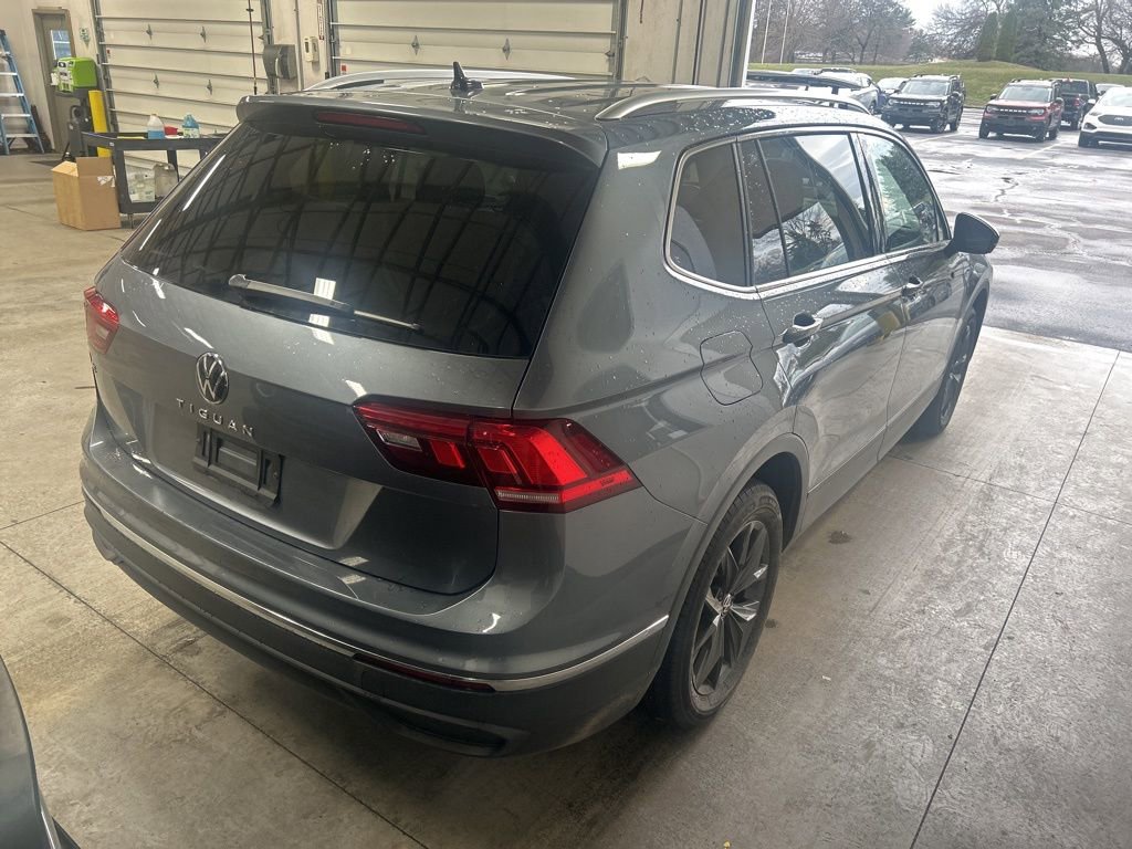 Used 2024 Volkswagen Tiguan SE image 6