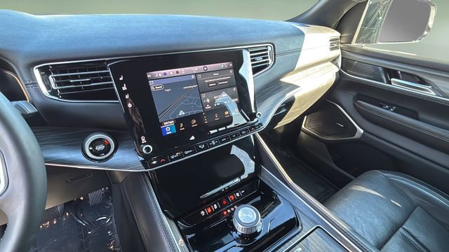 Used 2024 Jeep Wagoneer Series II w/ Flexible Seating Group image 24