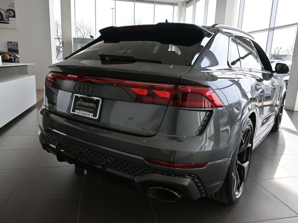 New 2026 Audi RS Q8 performance image 7