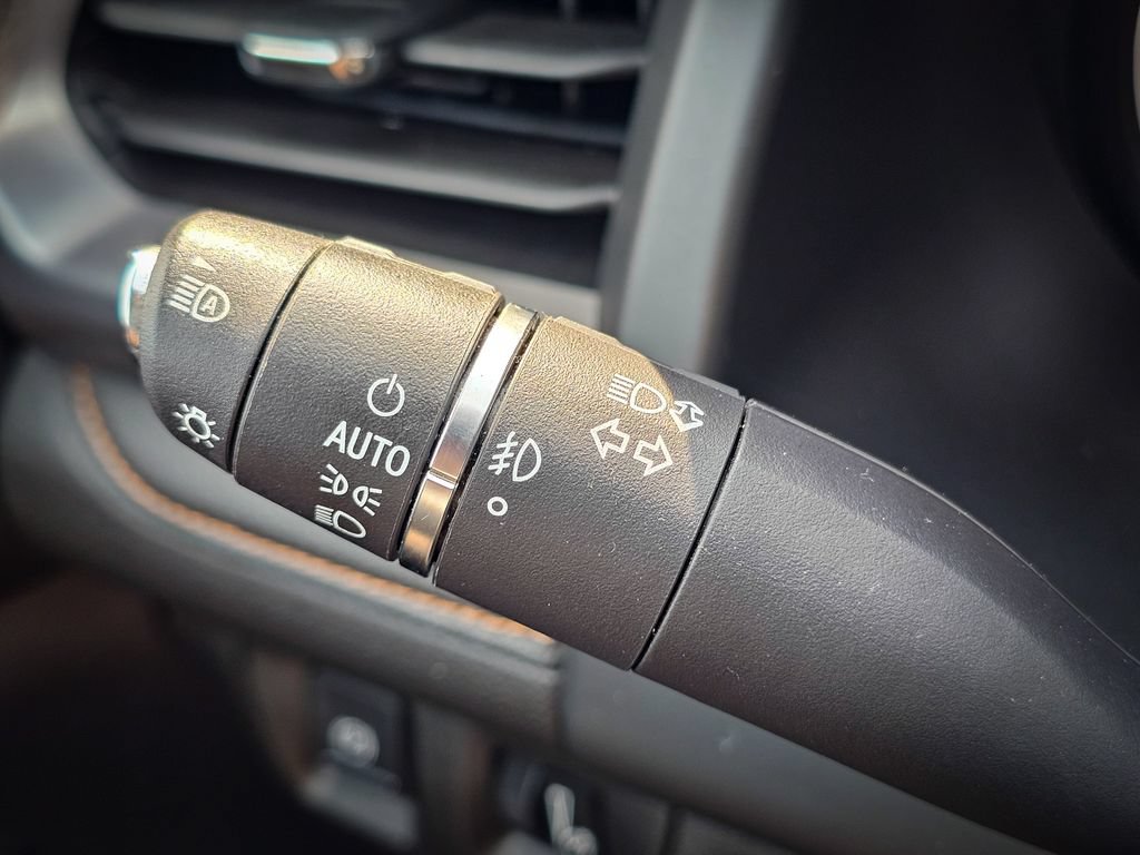 Used 2020 GMC Acadia AT4 w/ Driver Alert Package II AWD/4WD image 19
