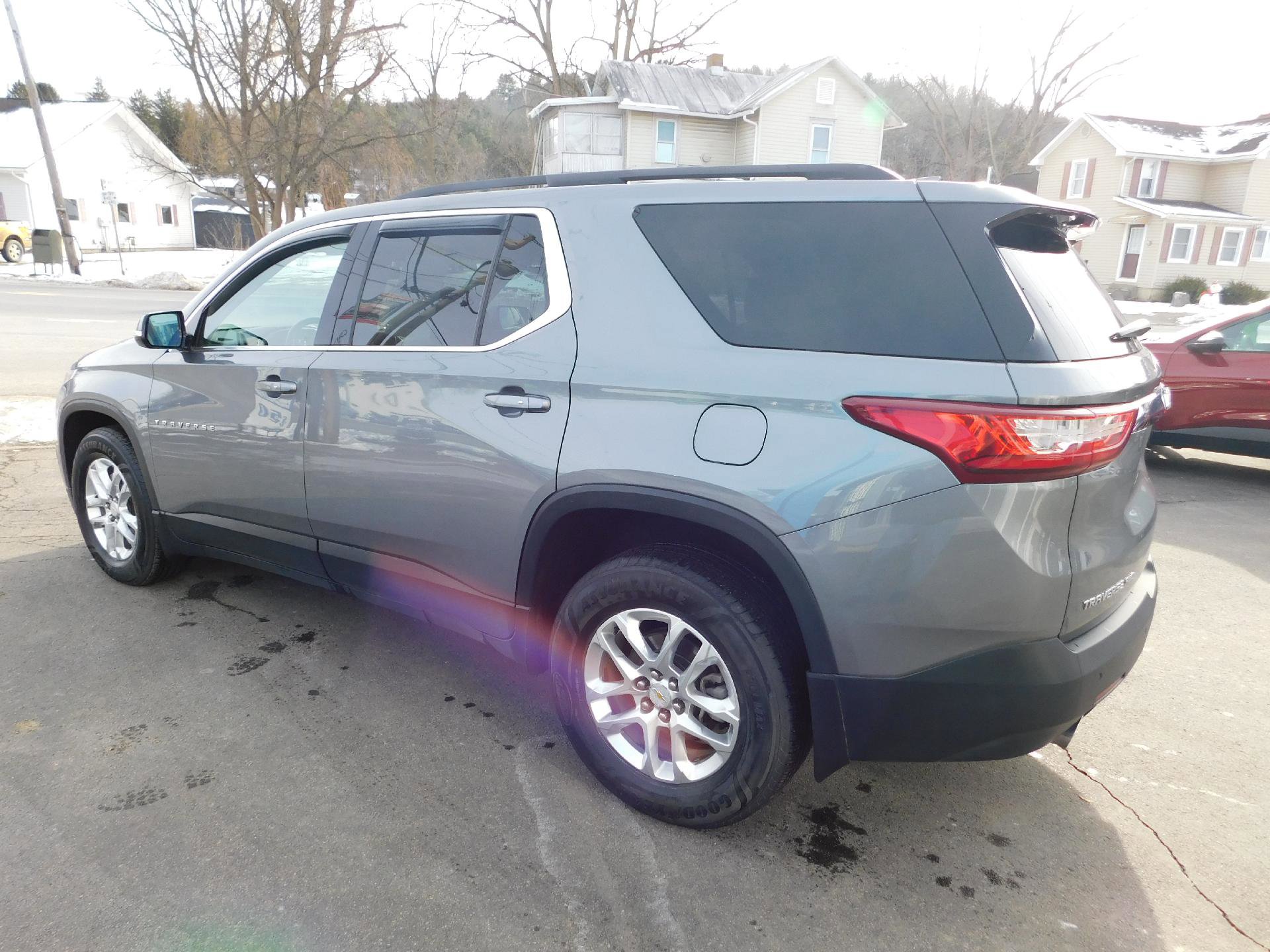 Used 2019 Chevrolet Traverse LT w/ LPO, Floor Liner Package image 4