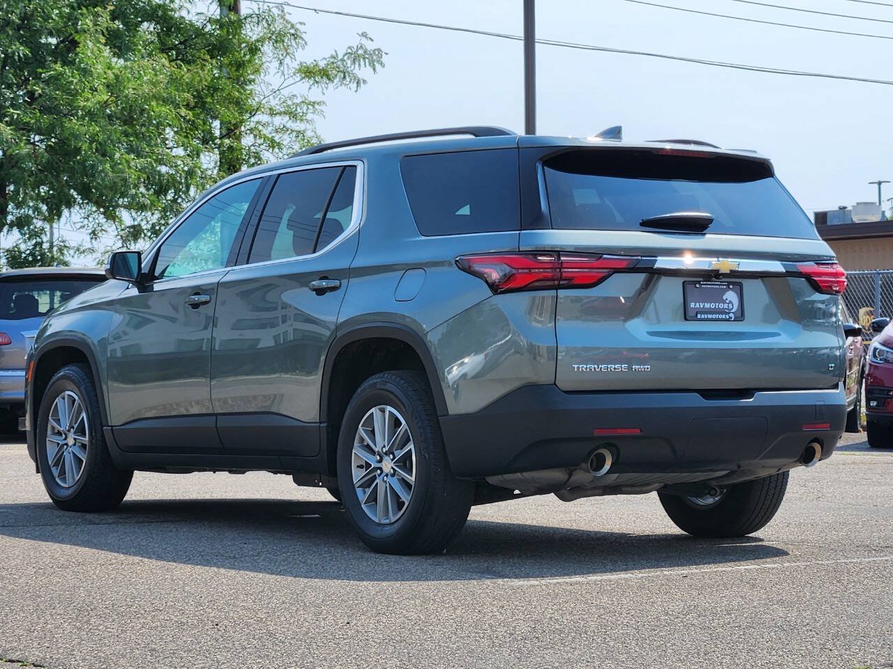 Used 2023 Chevrolet Traverse LT w/ LPO, Floor Liner Package AWD/4WD image 9