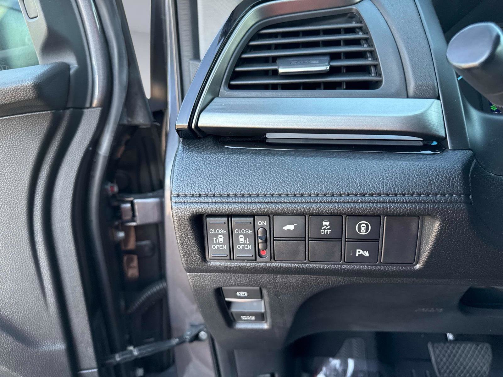 Certified 2022 Honda Odyssey Touring image 36