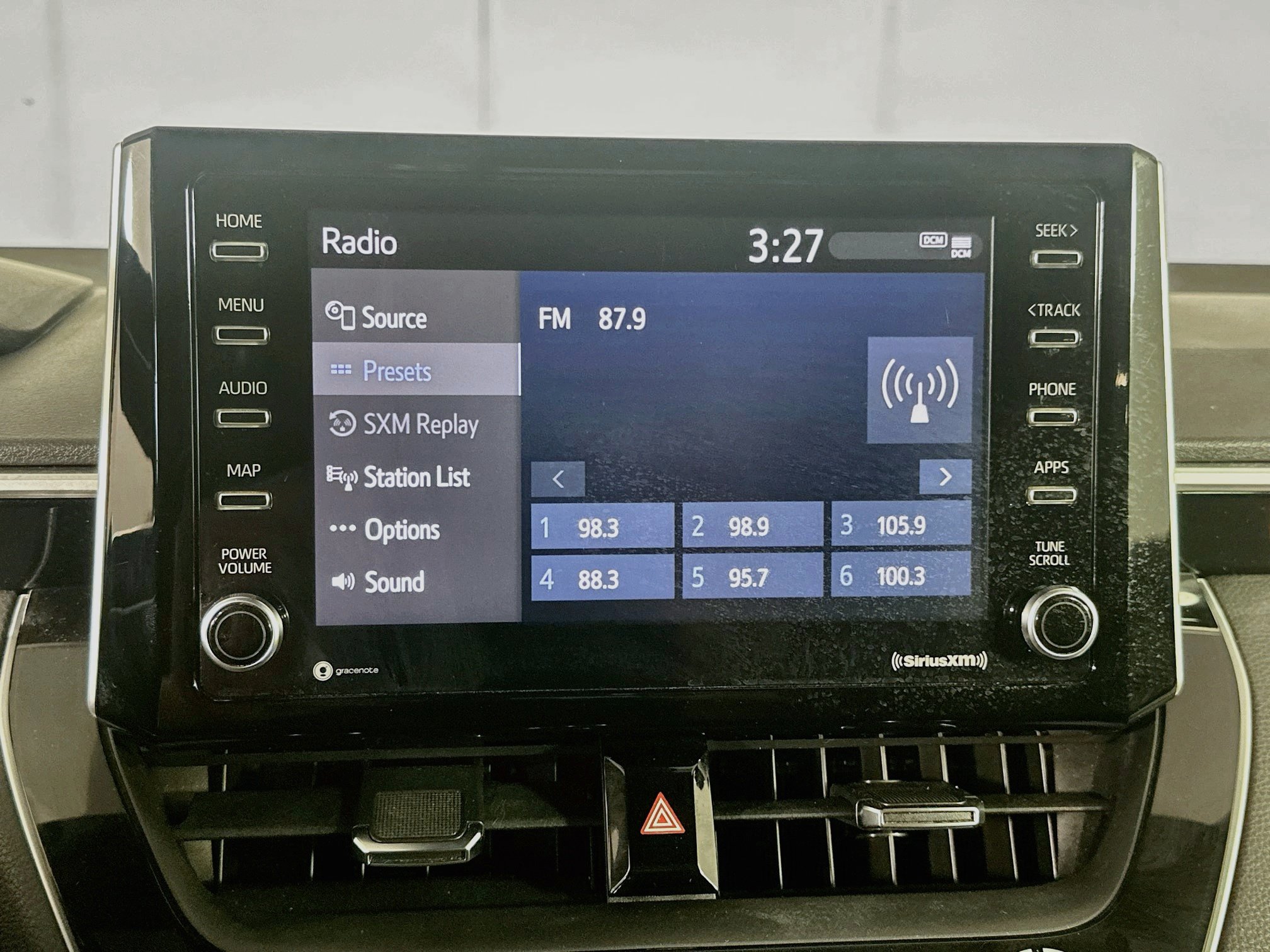 Used 2021 Toyota Corolla SE FWD image 19