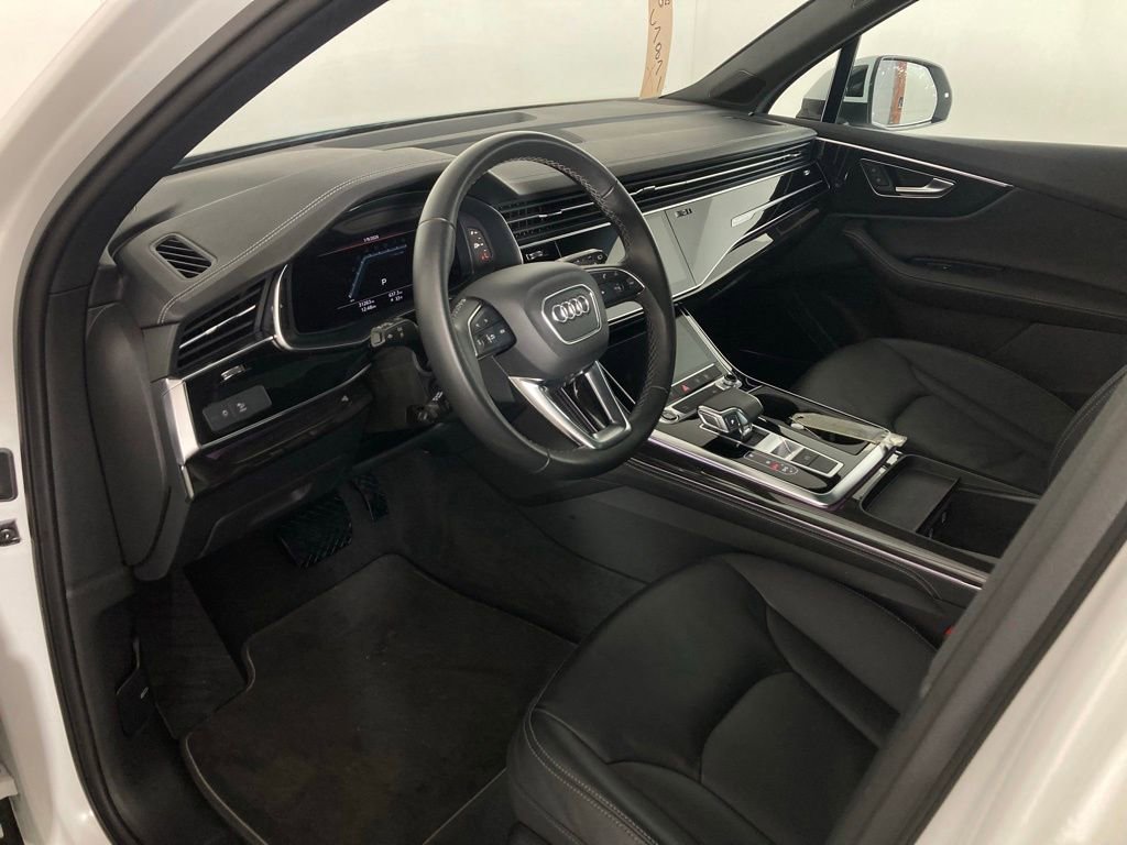 Used 2025 Audi Q7 3.0T Premium Plus image 12