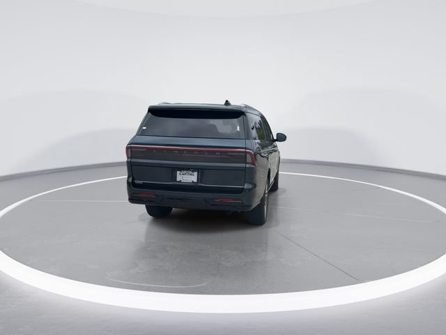 Certified 2025 Lincoln Navigator L Reserve AWD/4WD image 6