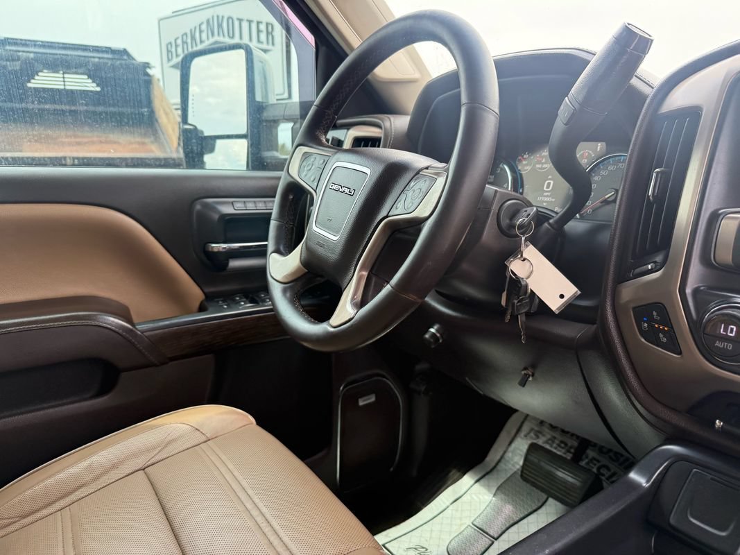 Used 2017 GMC Sierra 3500 Denali w/ Duramax Plus Package AWD/4WD image 18