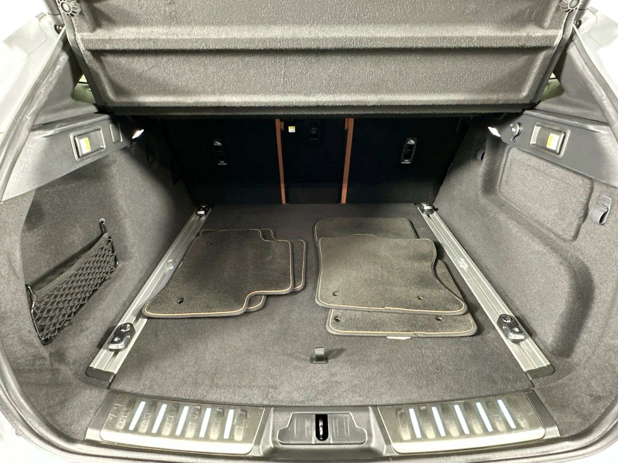 Certified 2021 Jaguar F-PACE SVR AWD/4WD image 25