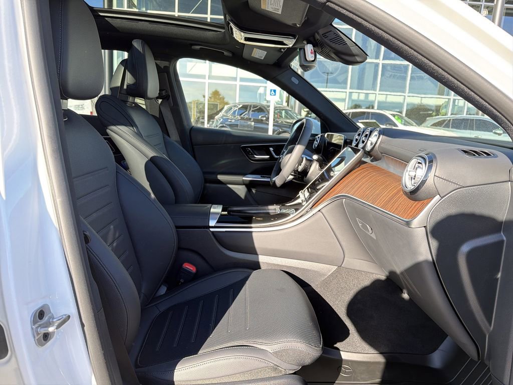 Certified 2025 Mercedes-Benz GLC 350e 4MATIC image 17