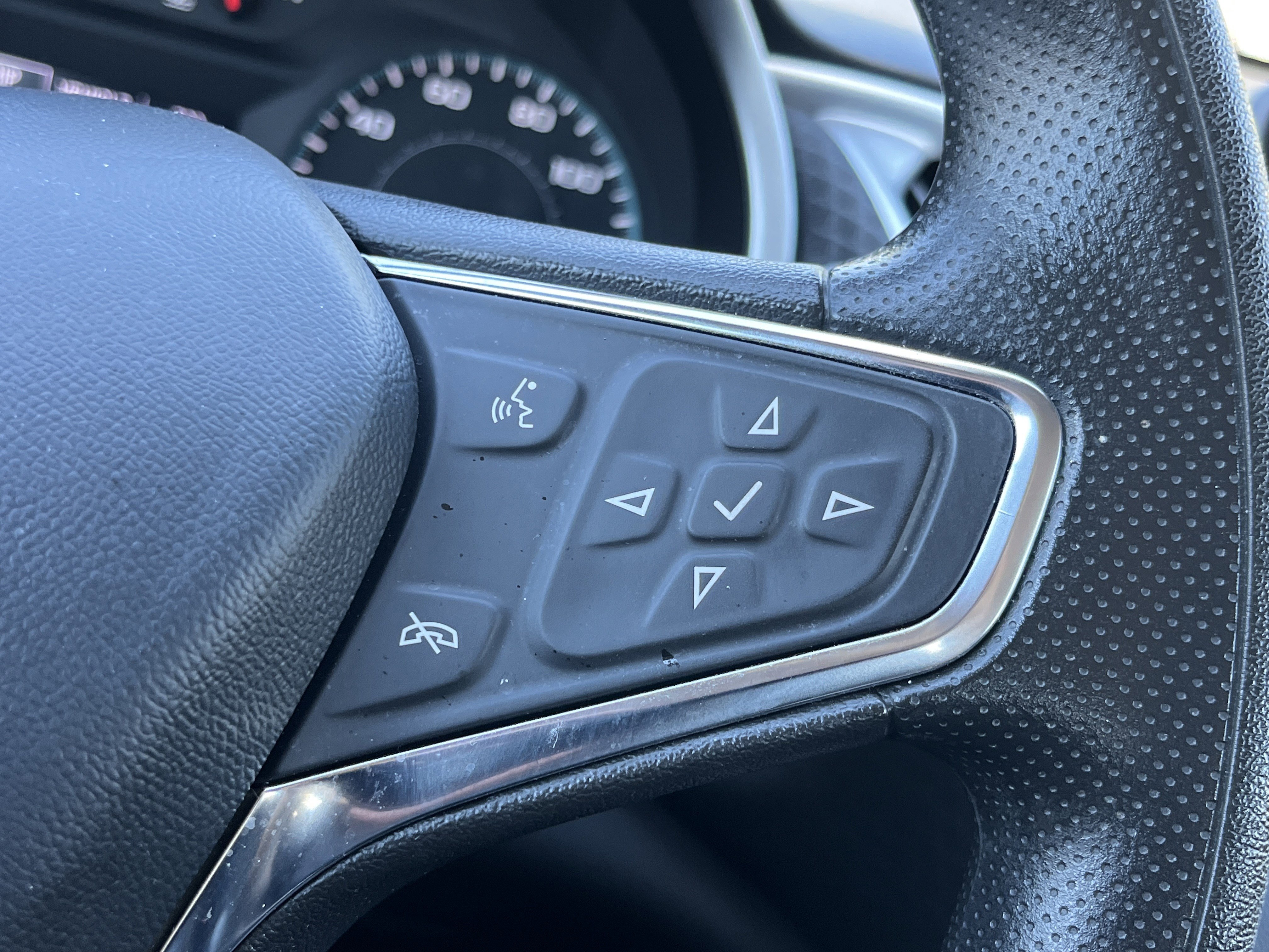 Used 2024 Chevrolet Malibu LT image 11