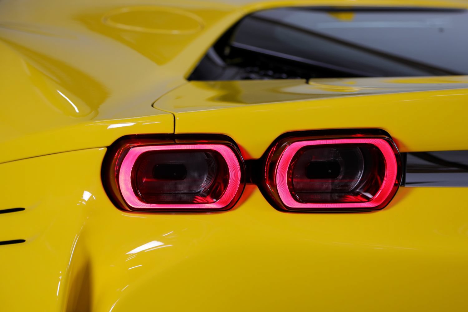 Used 2025 Ferrari SF90 Spider AWD/4WD image 24