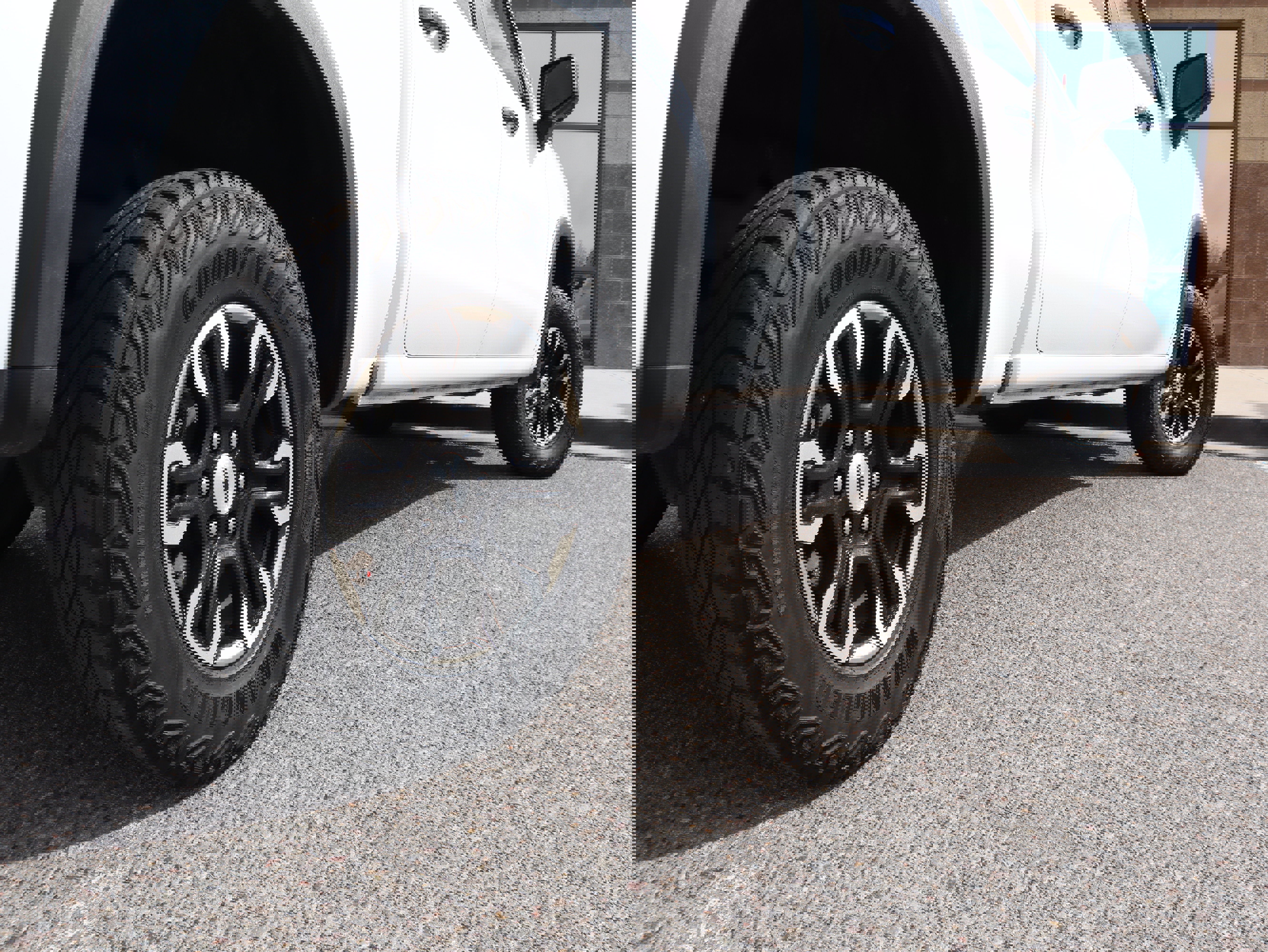 Used 2023 Chevrolet Silverado 1500 ZR2 w/ Technology Package image 11