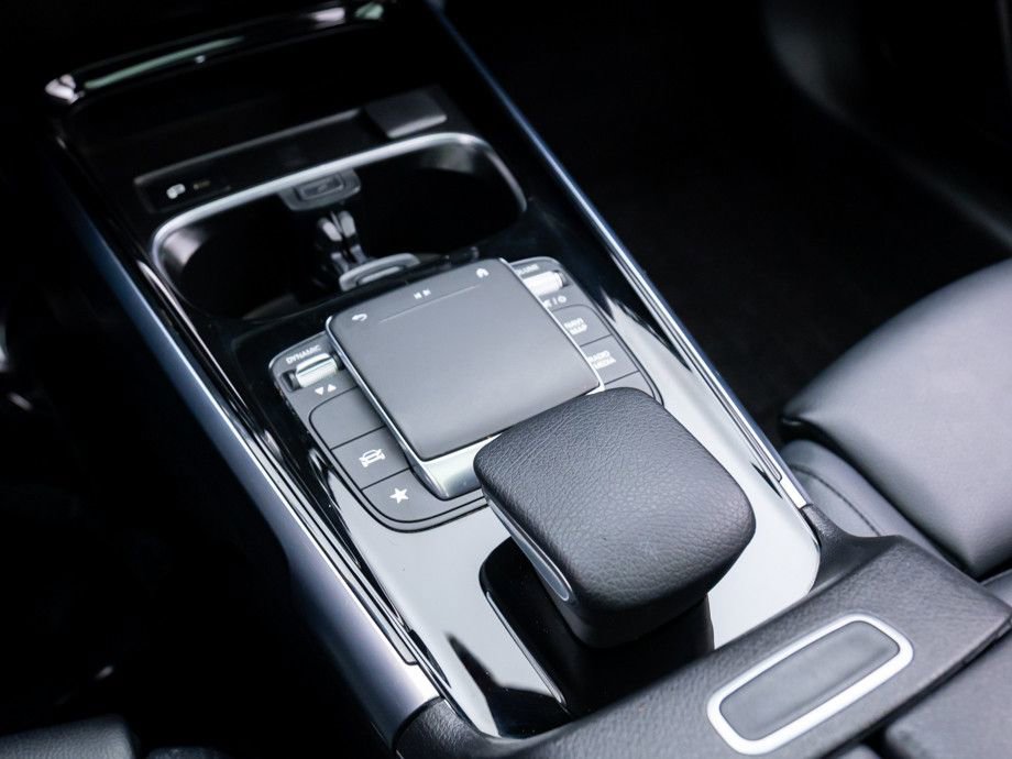 Used 2021 Mercedes-Benz GLB 250 4MATIC w/ Premium Package image 28