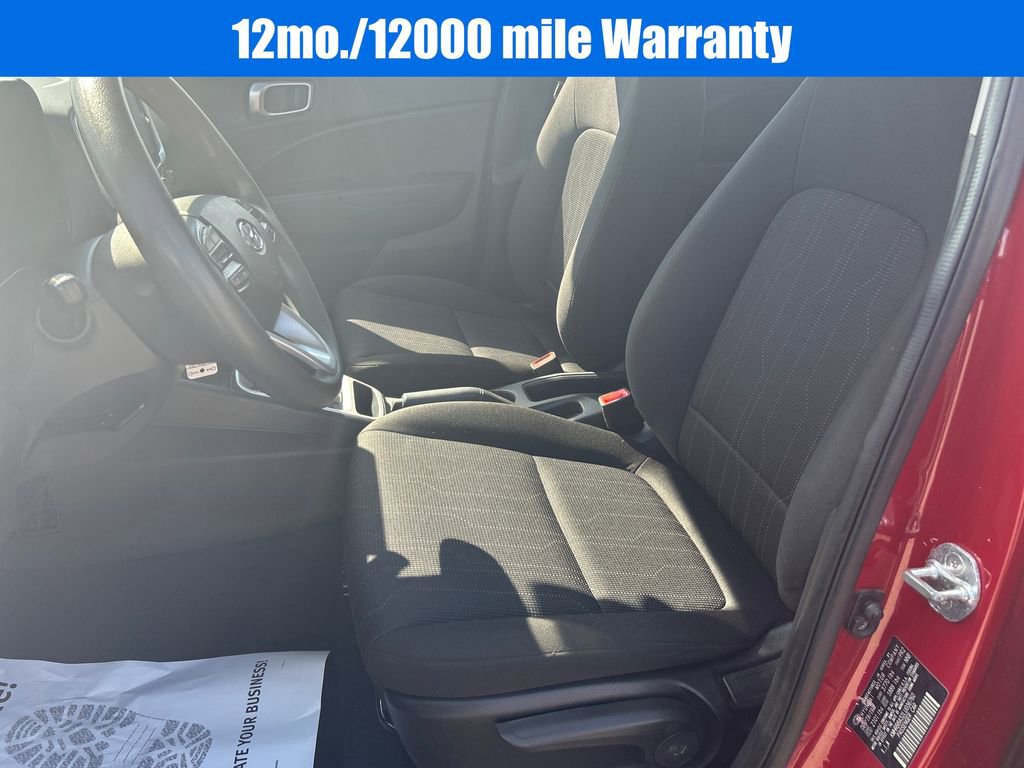 Used 2020 Hyundai Venue SE image 14