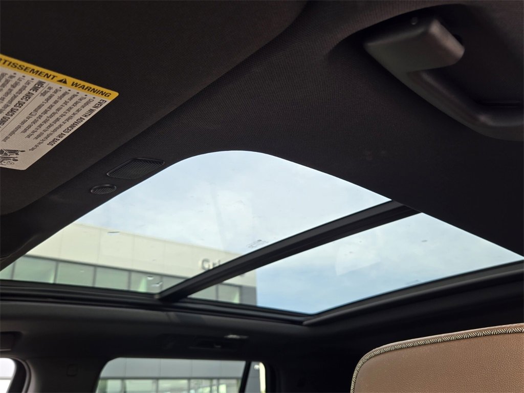 Used 2021 Chevrolet Tahoe High Country image 17