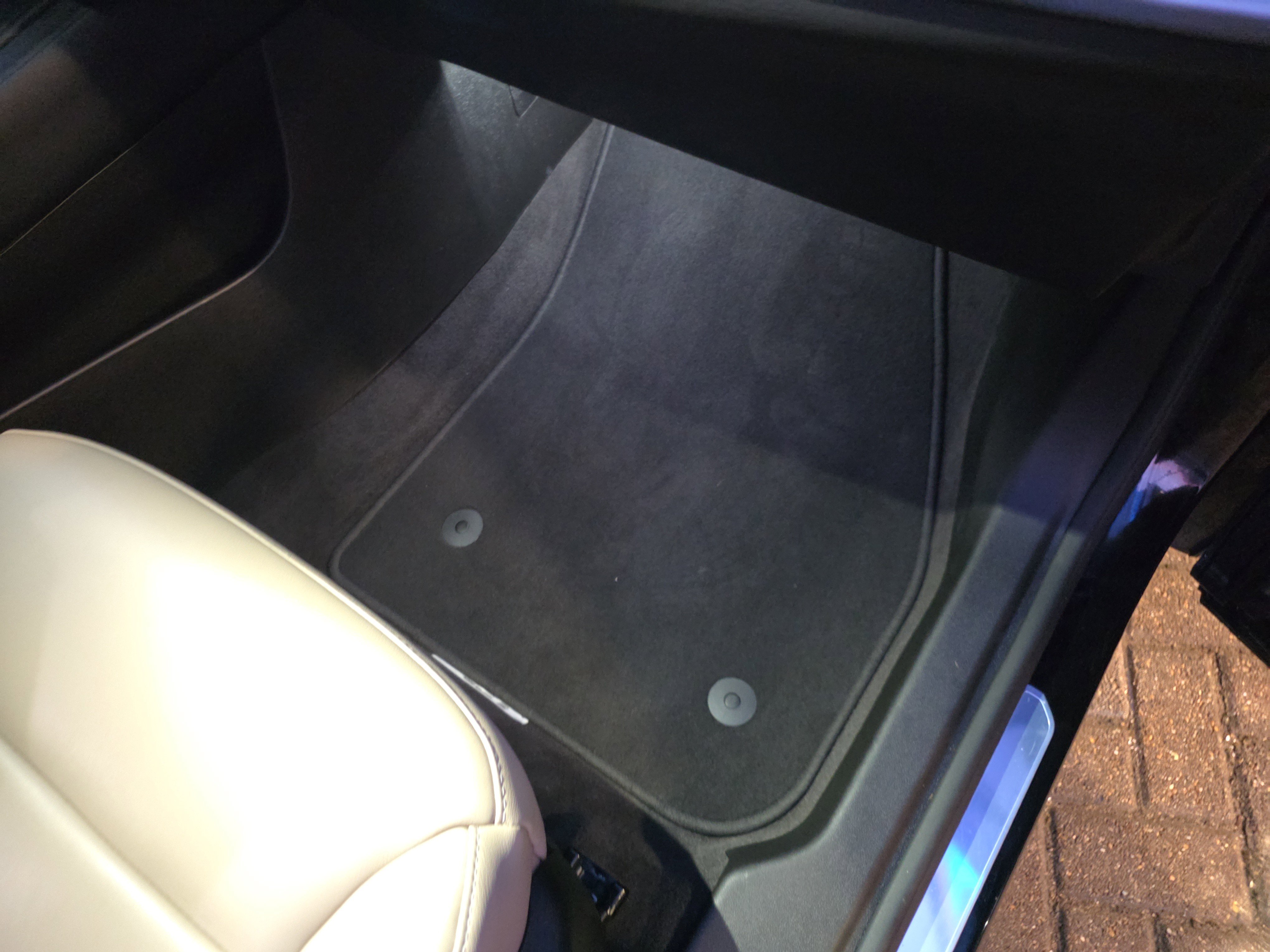 Used 2025 Cadillac XT4 Premium Luxury image 29