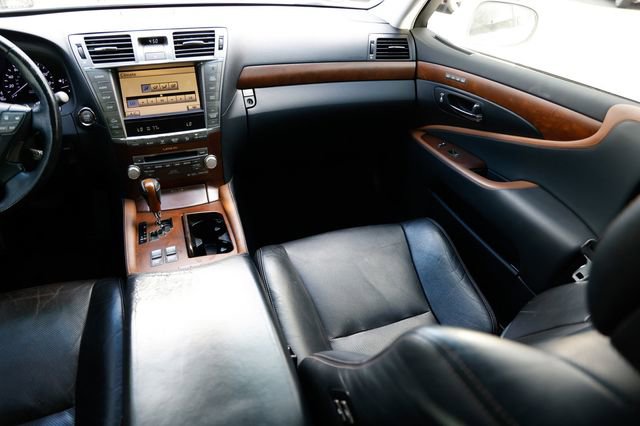 Used 2011 Lexus LS 460 w/ Sport Pkg image 27