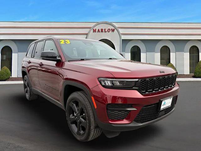 Certified 2023 Jeep Grand Cherokee Altitude image 1