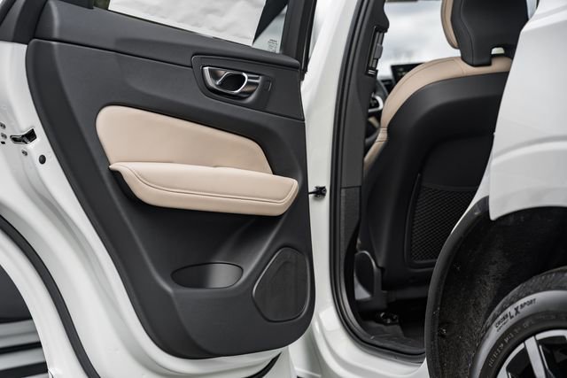 New 2026 Volvo XC60 B5 Plus w/ Protection Package Premier image 37