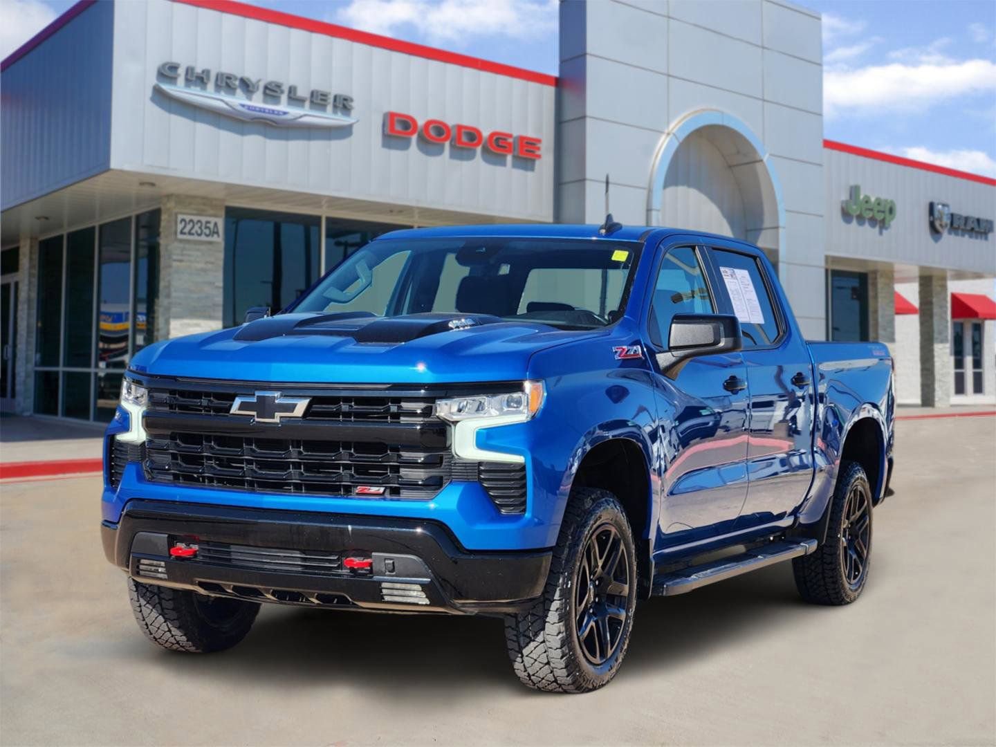 Used 2022 Chevrolet Silverado 1500 LT Trail Boss w/ Protection Package image 2