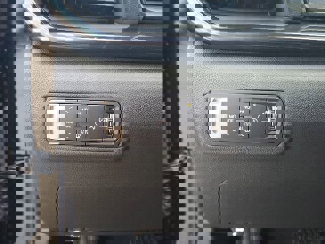 New 2026 GMC Terrain AT4 w/ Technology Package II AWD/4WD image 29