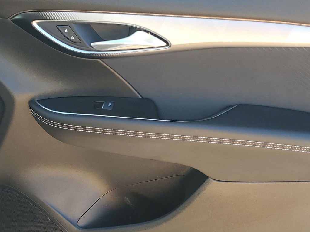 Used 2025 Buick Envision Sport Touring image 44