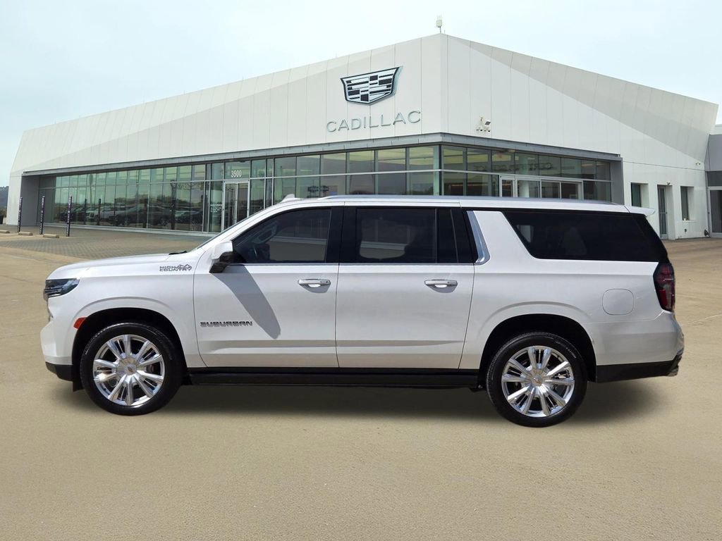 Used 2024 Chevrolet Suburban High Country w/ Premium Package image 3