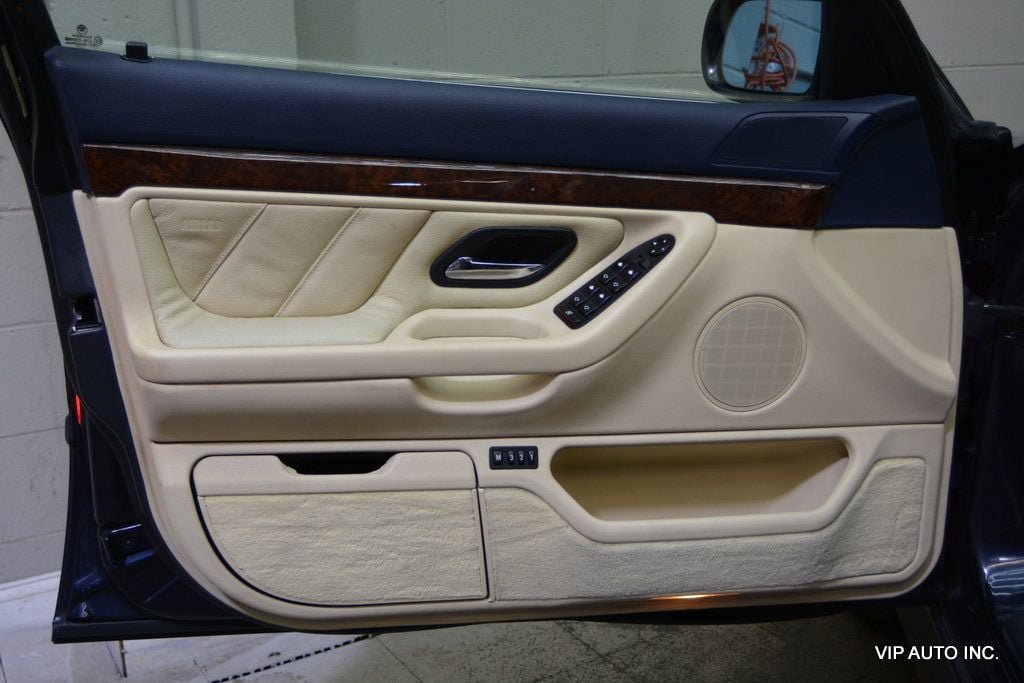 Used 2000 BMW 740iL RWD image 11