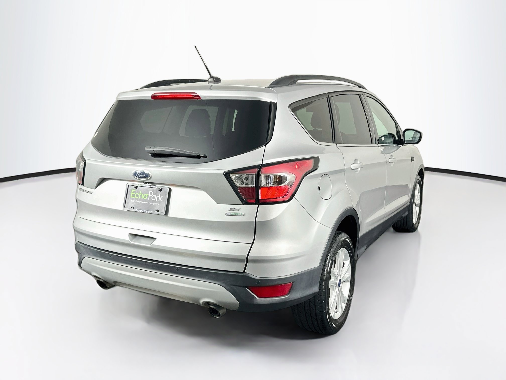 Used 2017 Ford Escape SE w/ SE Leather Comfort Package FWD image 9