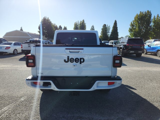 Used 2021 Jeep Gladiator Overland AWD/4WD image 6