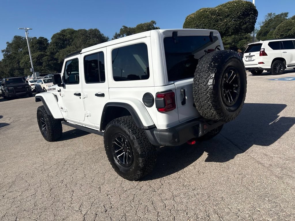 Used 2024 Jeep Wrangler Unlimited Rubicon AWD/4WD image 3