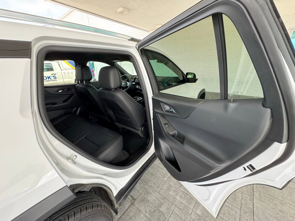 Used 2025 Chevrolet Equinox LT w/ Convenience Package II AWD/4WD image 23
