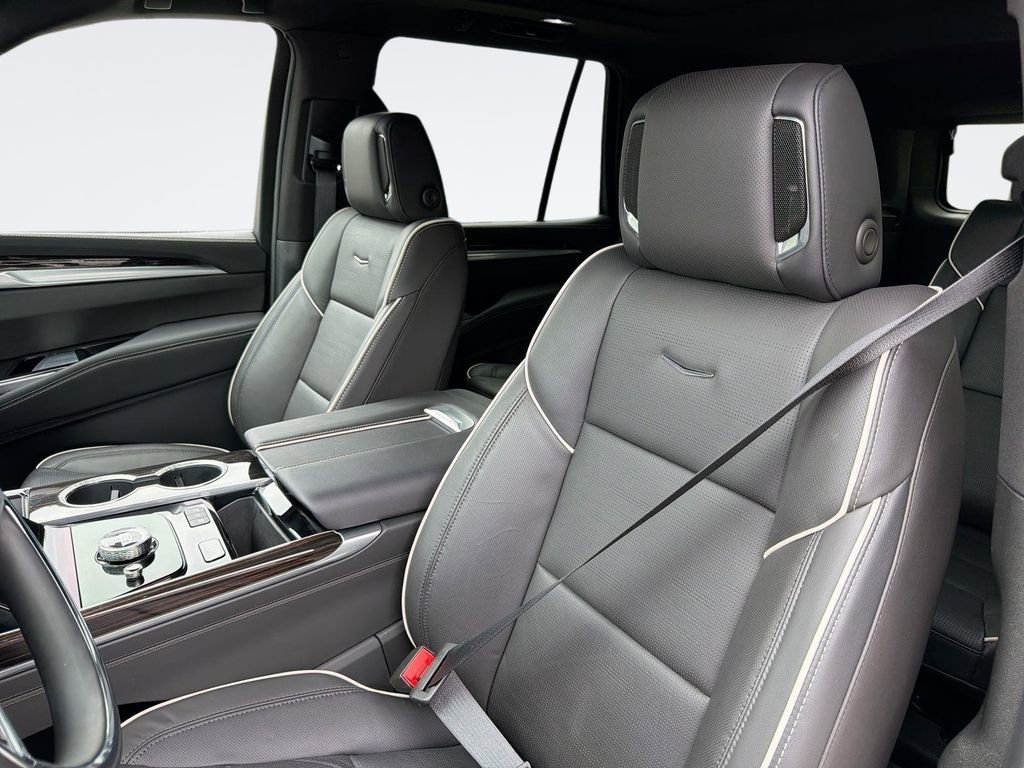 Certified 2026 Cadillac Escalade Luxury RWD image 23